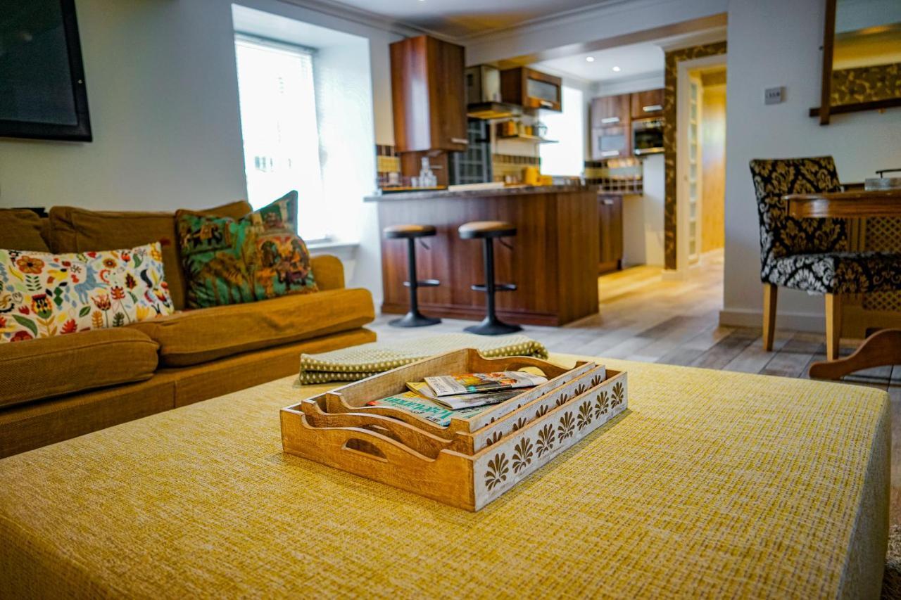 Beautiful Listed Flat With Private Garden, Birnam Apartamento Exterior foto